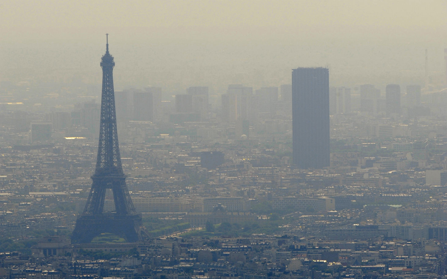 smog na Paříží